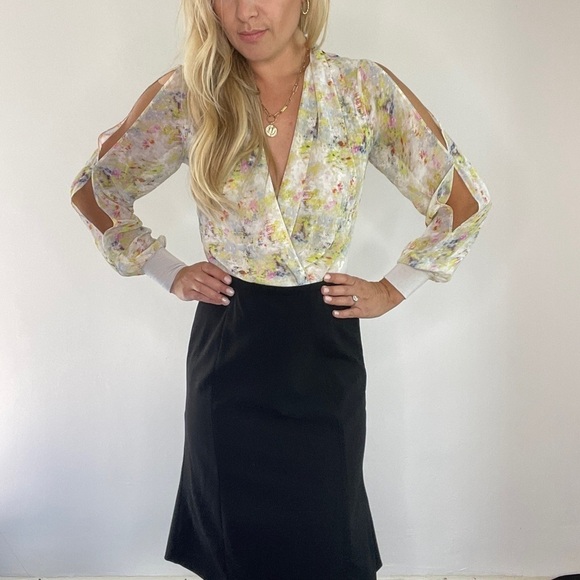 Armani Collezioni Black A Line Skirt With Pleats in the back - Picture 9 of 9